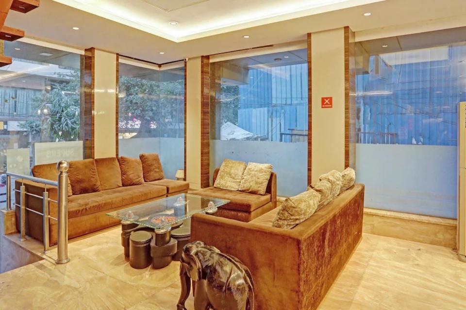 Hotel Superb 5 Mins Walk From New Delhi Station Exterior foto