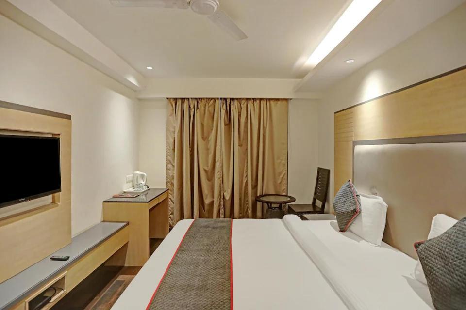 Hotel Superb 5 Mins Walk From New Delhi Station Exterior foto