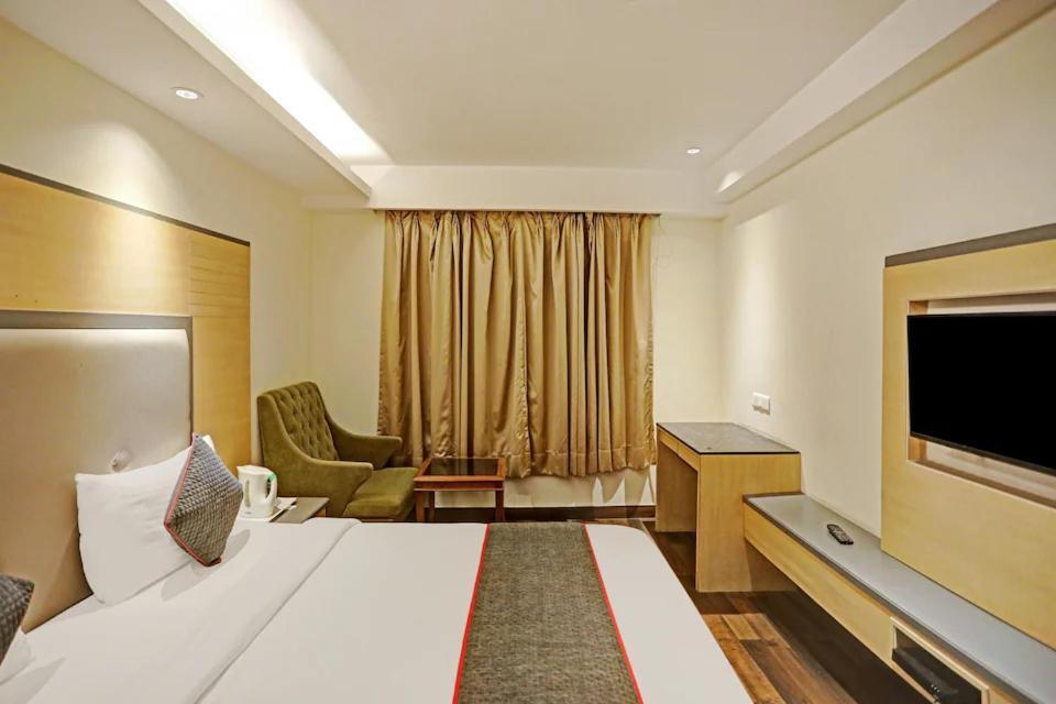 Hotel Superb 5 Mins Walk From New Delhi Station Exterior foto