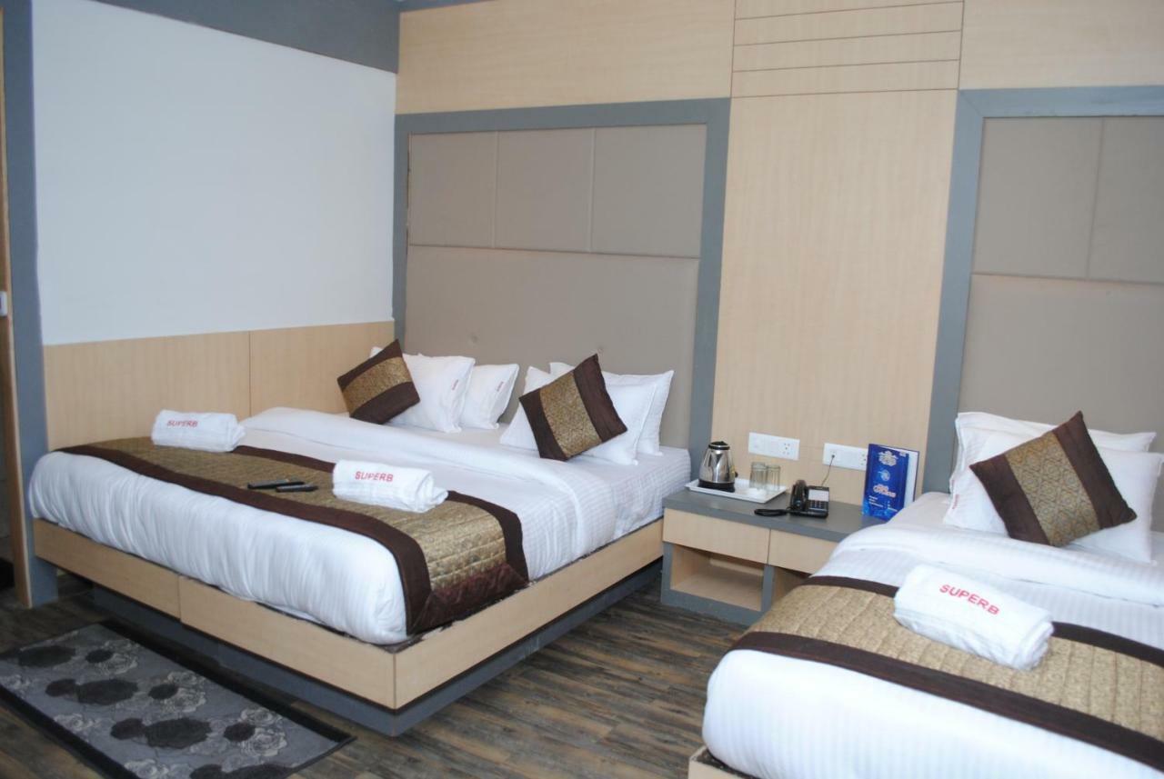 Hotel Superb 5 Mins Walk From New Delhi Station Exterior foto