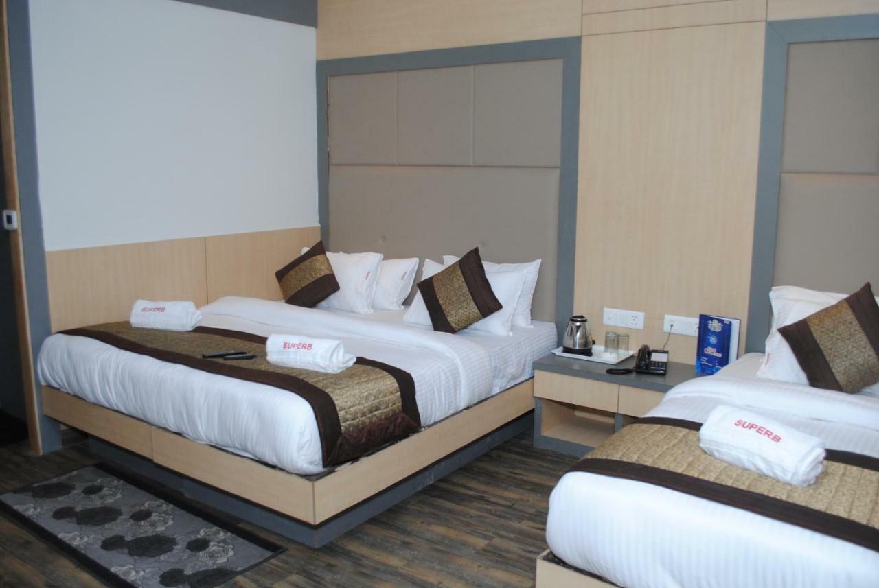 Hotel Superb 5 Mins Walk From New Delhi Station Exterior foto